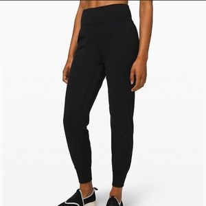ULULEMON Align Jogger size 4 / new with tag